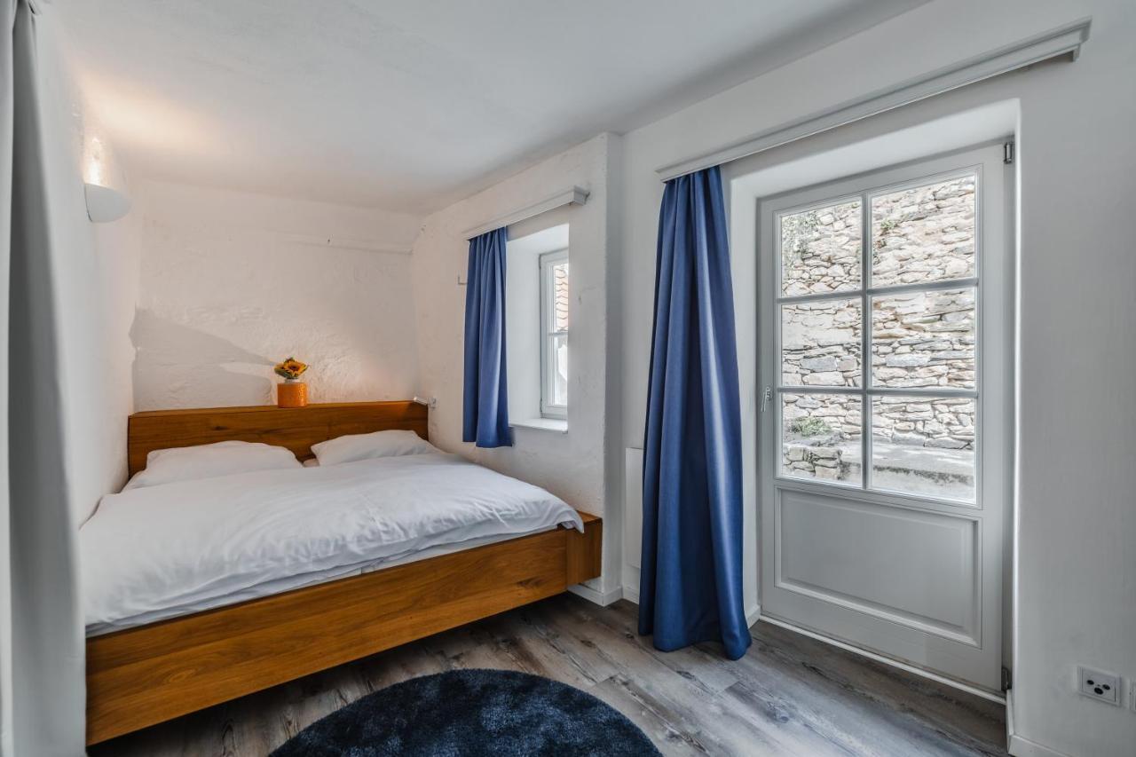 דורנשטיין Smile Apartments Zum Goldenen Strauss מראה חיצוני תמונה